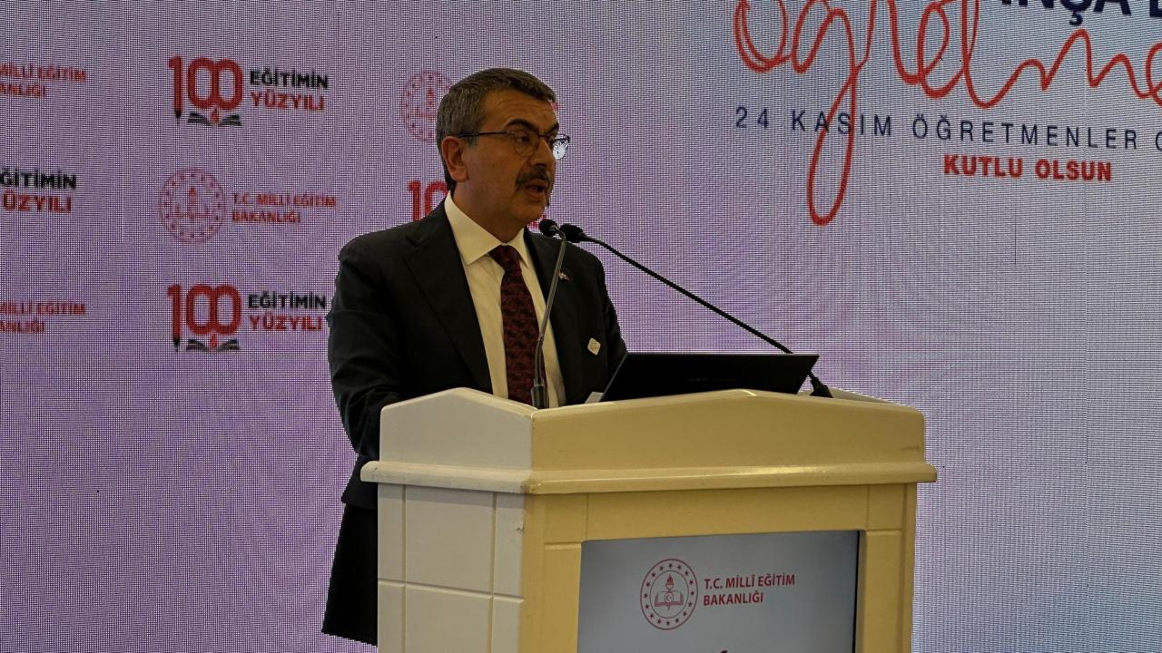 Bakan Tekin’den öğretmenlere mesaj: En kilit konumda olan kişilersiniz